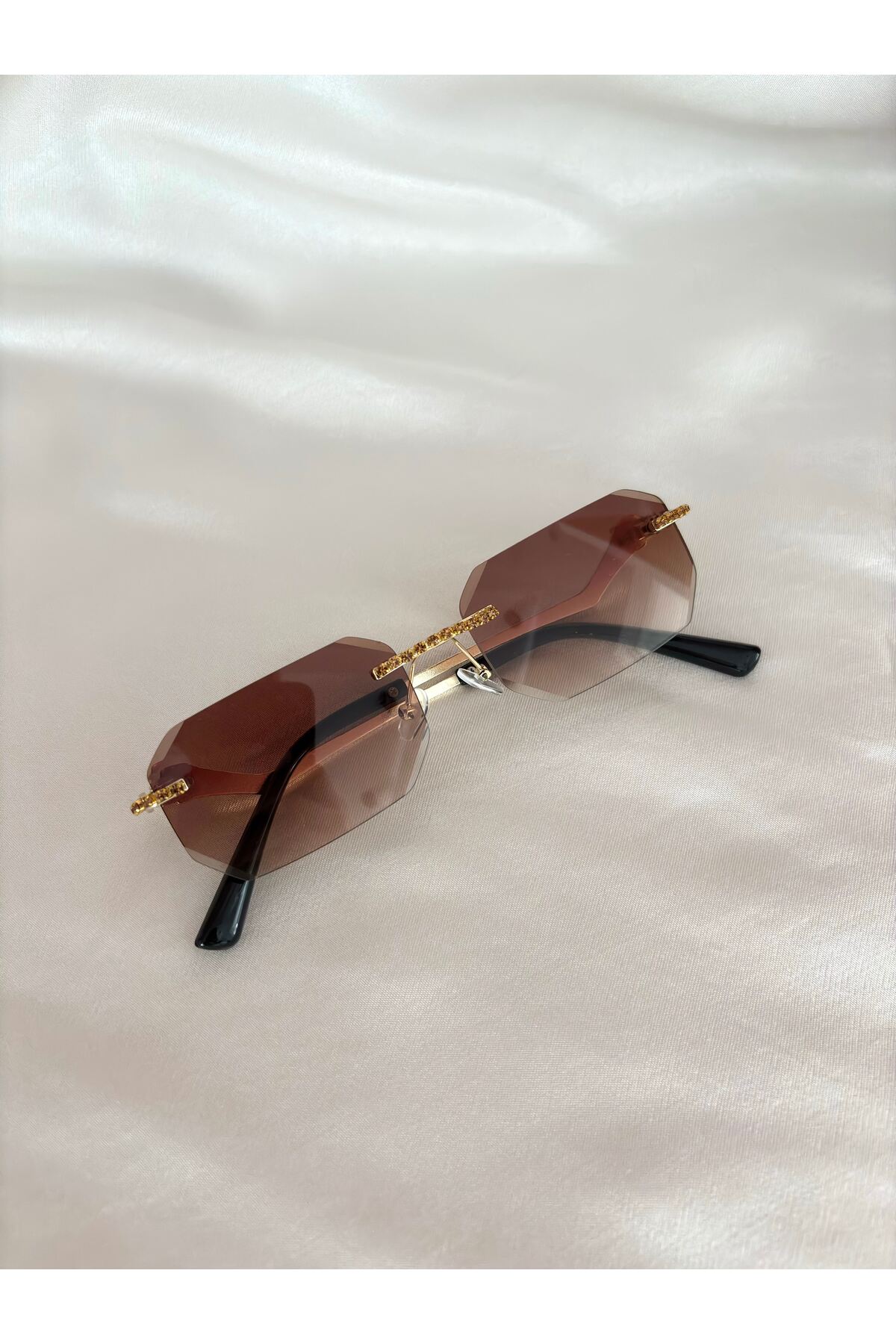 VETTA Gold Detaylı Geometrik Formlu UV Korumalı Güneş Gözlüğü - Görsel 2