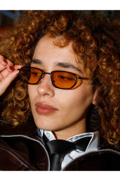 TomyHelf Siyah Çerçeve Turuncu Cam Güneş Gözlüğü