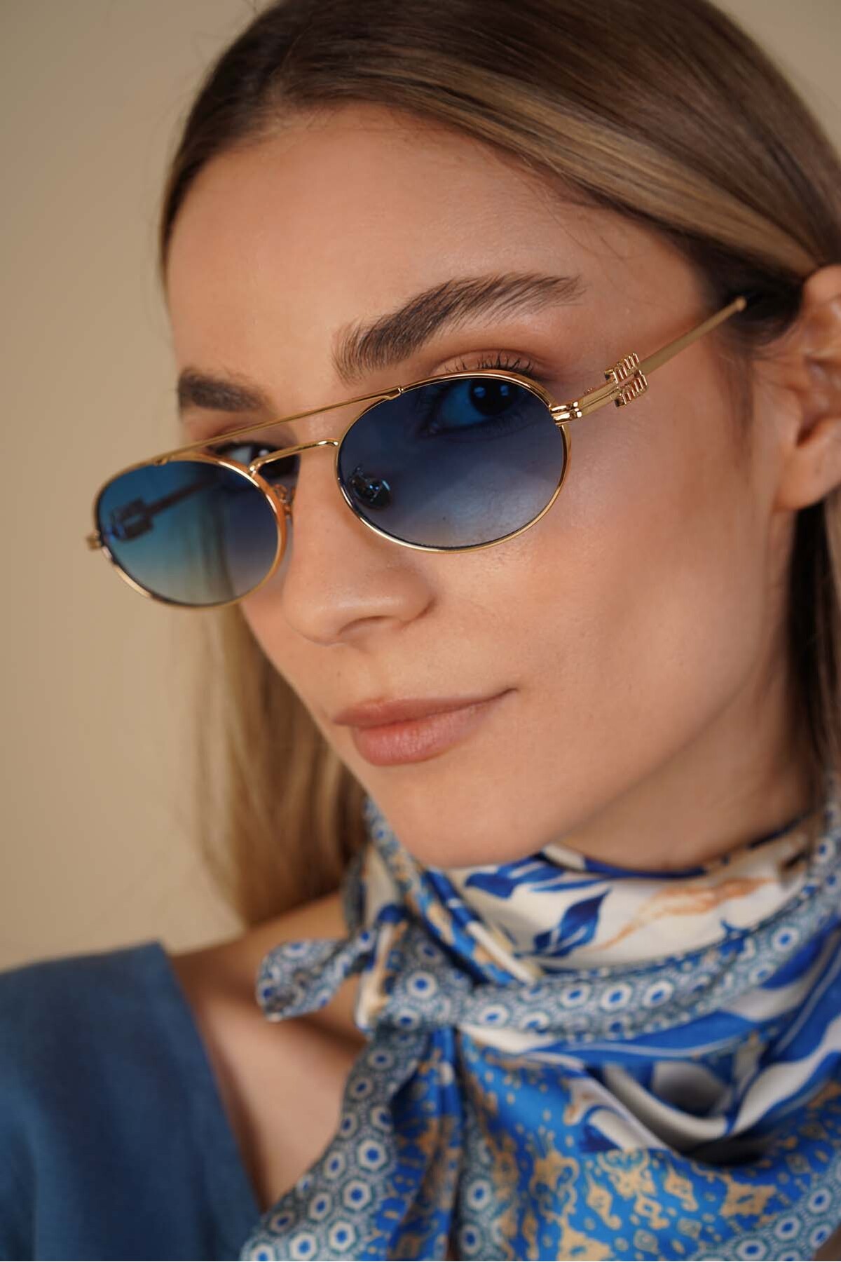 Stil Noktası Vetra Mavi Degrade Gold Çerçeveli Oval Güneş Gözlüğü