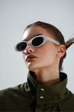 miii White-Off Oval Beyaz Çerçeveli Yuvarlak Güneş Gözlüğü Uv Korumalı