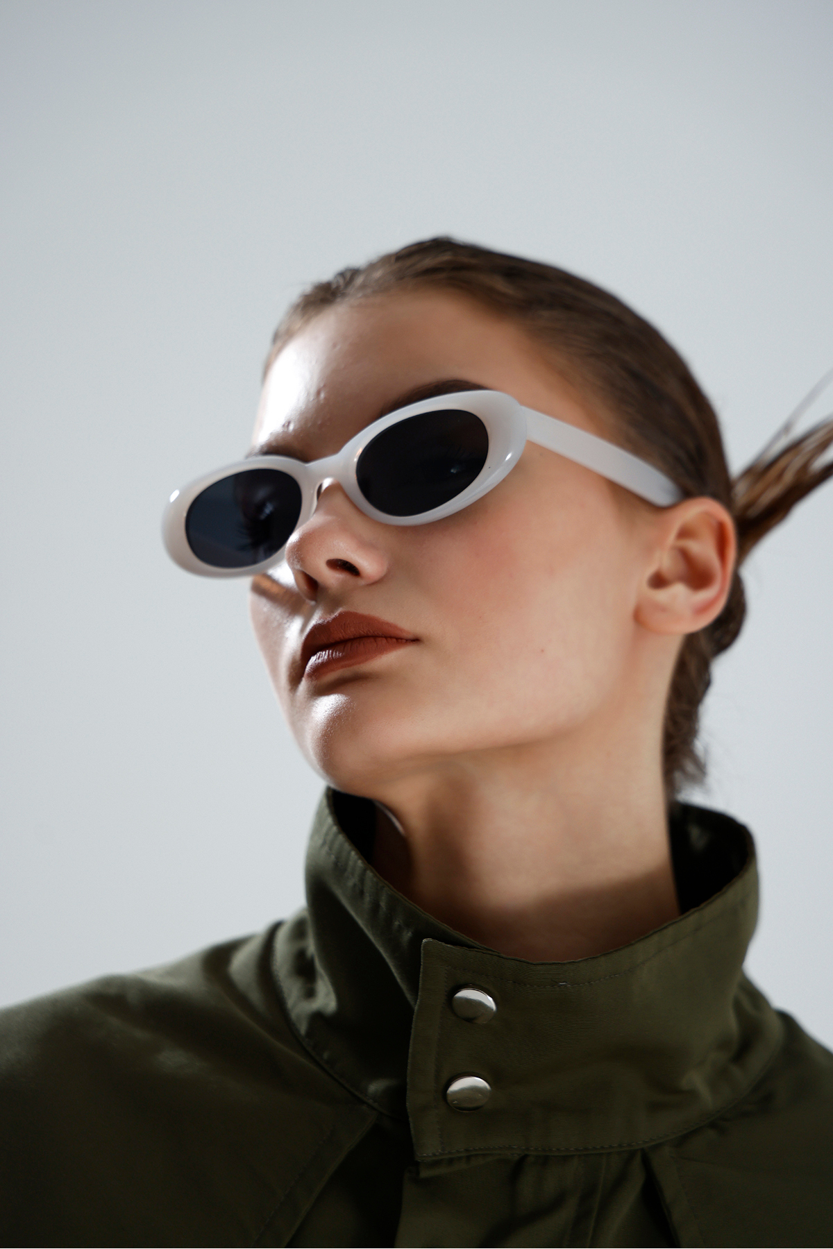 miii White-Off Oval Beyaz Çerçeveli Yuvarlak Güneş Gözlüğü Uv Korumalı