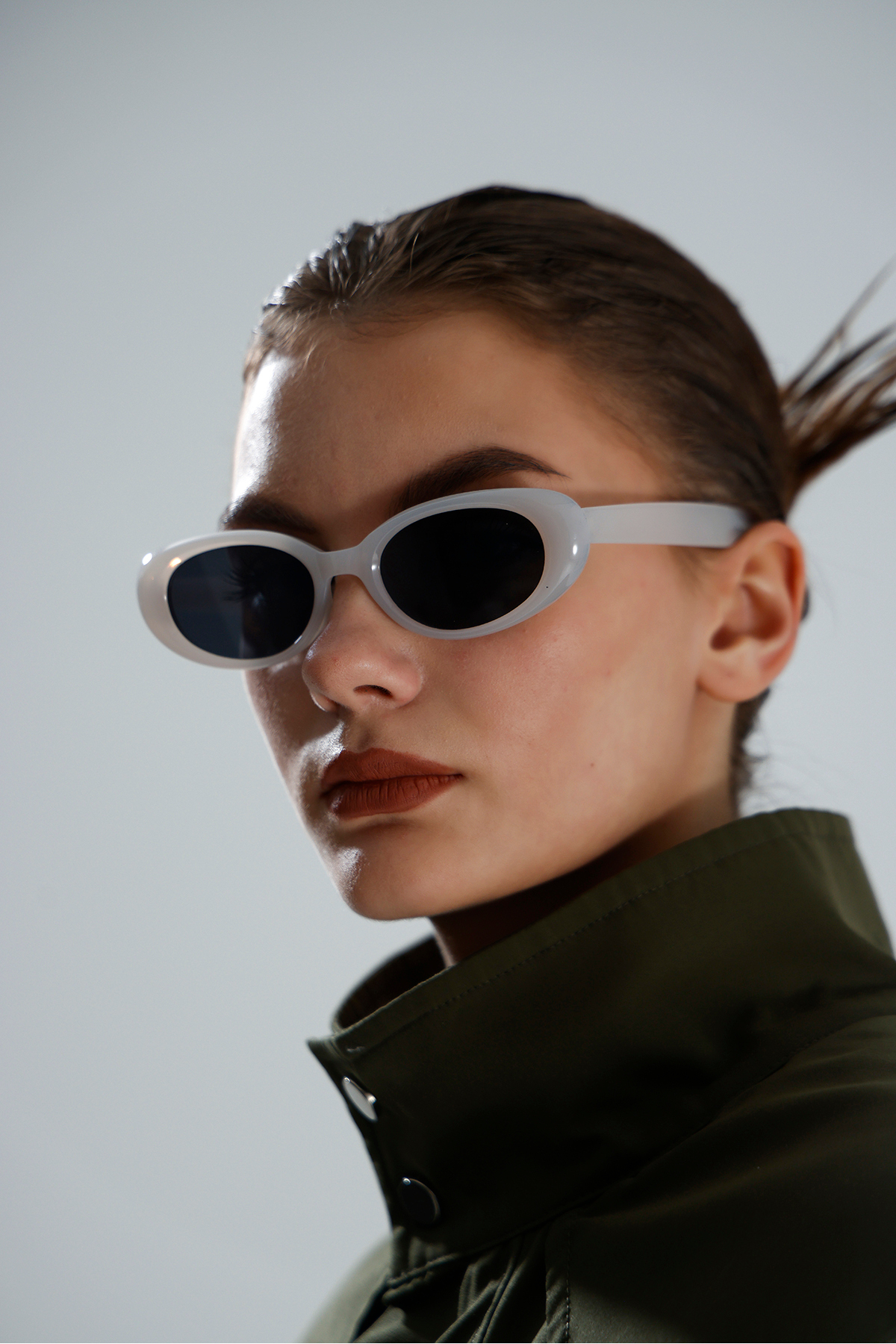 miii White-Off Oval Beyaz Çerçeveli Yuvarlak Güneş Gözlüğü Uv Korumalı - Görsel 2