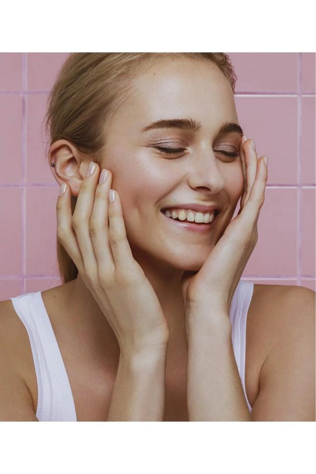 NIVEA Besleyici Yüz Bakım Kremi 100ml, 24 Saat Nemlendirici, Makyaj Bazı, Yağlı His Bırakmaz, Hızlı Emilir - Görsel 2