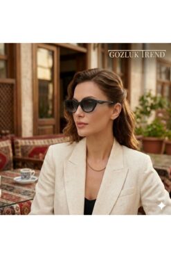 Vogue 0VO5711S W44/8G - 51 Siyah Kadın Güneş Gözlüğü