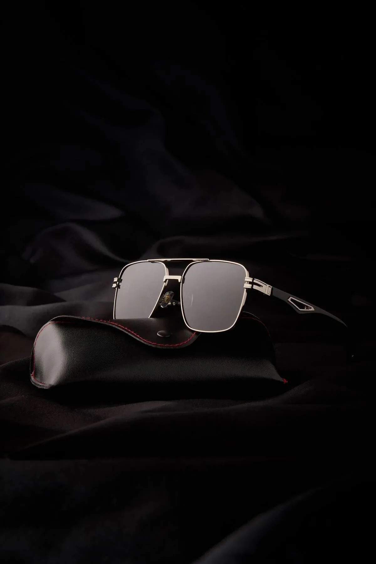 Eyesofia Nairobi Polarize Yüksek Kalite Titanyum Siyah Gümüş Çerçeveli Unisex Güneş Gözlüğü - Görsel 3