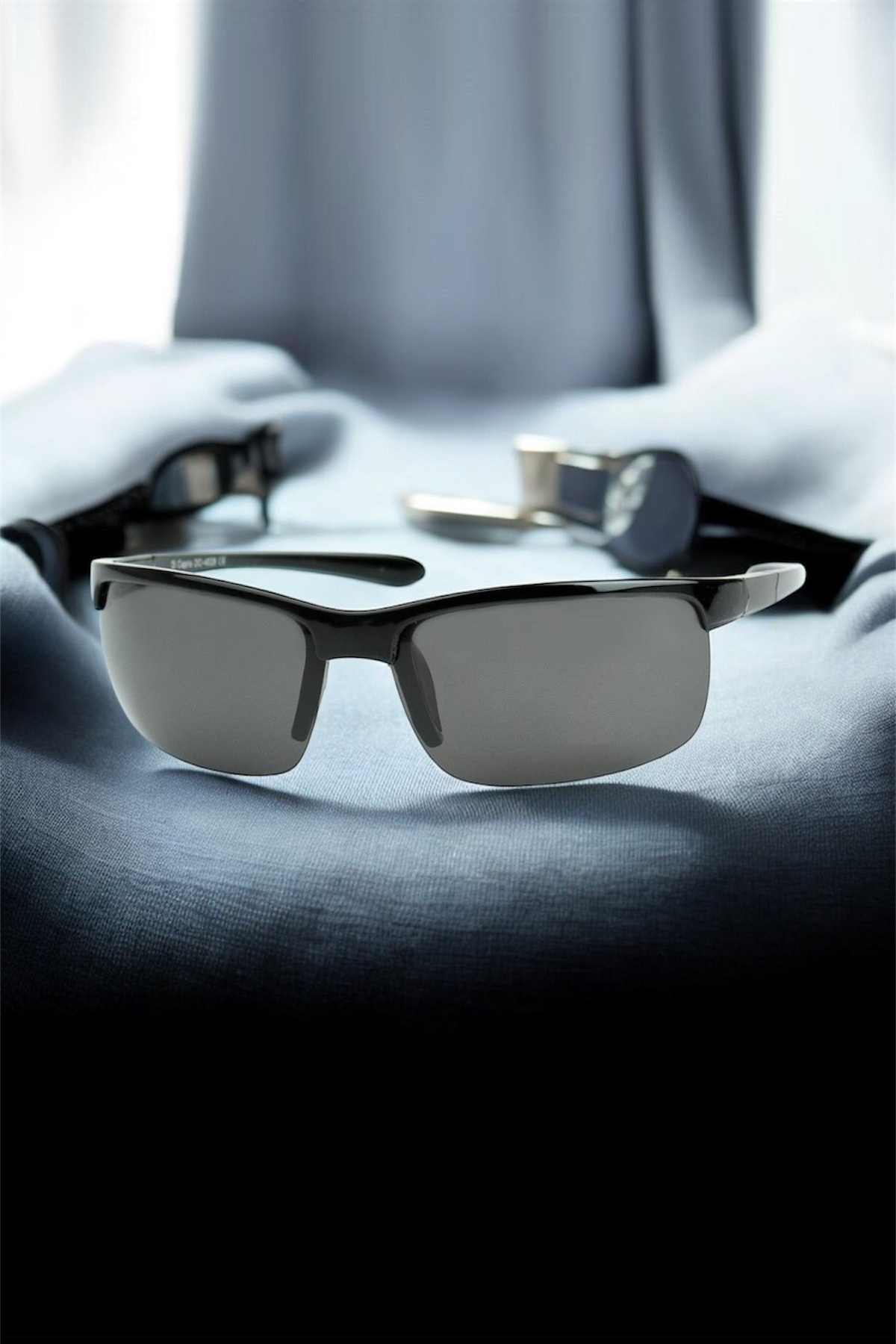 Di Caprio Siyah Oval Çerçevesiz Polarize Camlı Erkek Güneş Gözlüğü