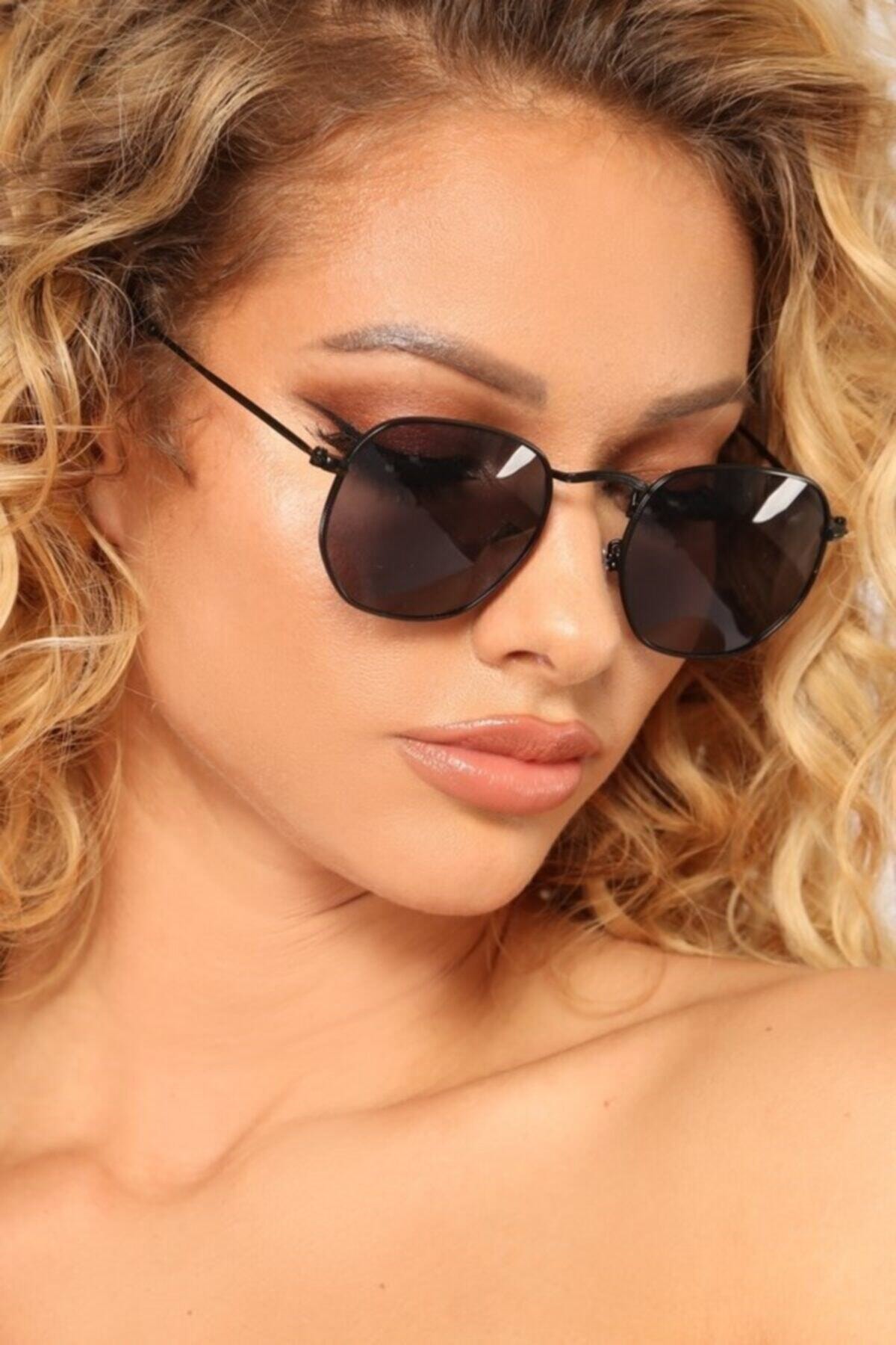 Coco Up Siyah Metal Çerçeveli Küçük Beşgen Güneş Gözlüğü