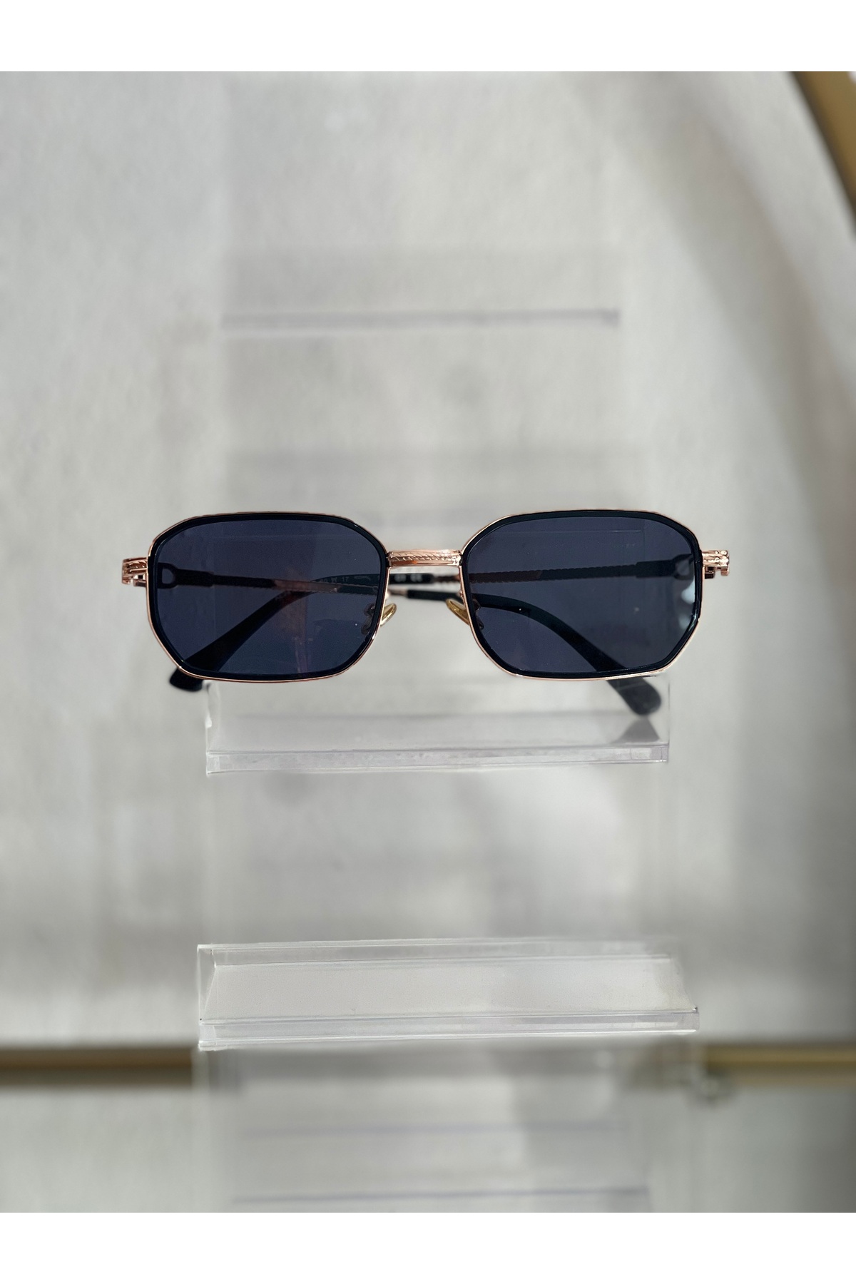 the ASEL İNCİ Eşref Tek Güneş Gözlüğü