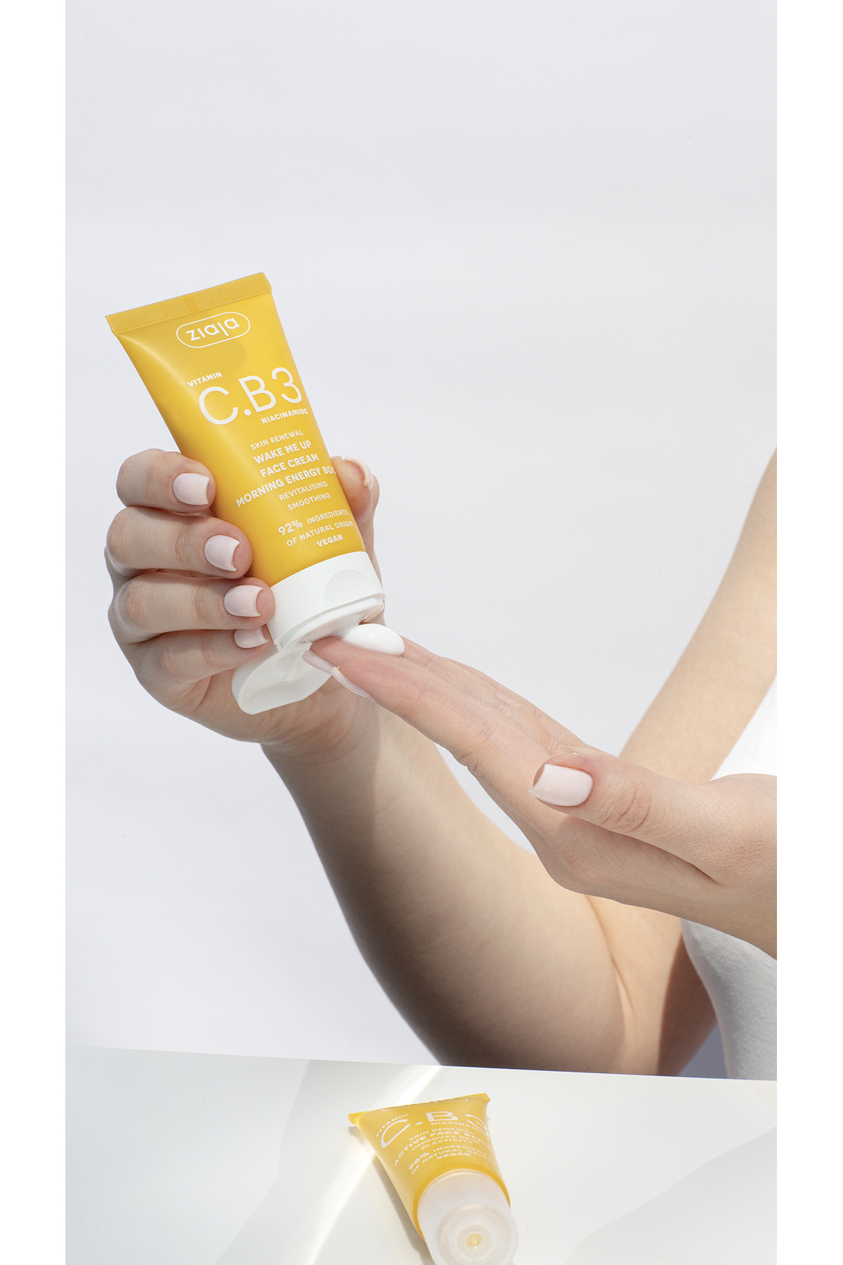 Ziaja Vitamin C.B3 Niacinamide Wake-Me Up Canlandırıcı Gündüz Yüz Kremi 50ml - Görsel 2