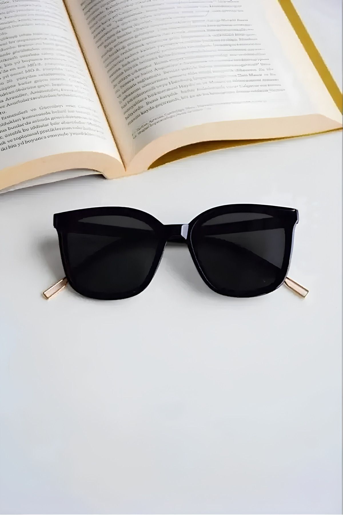 MACERATİ Tanca Kadın Siyah Oval Çerçeve Uv400 Güneş Gözlüğü