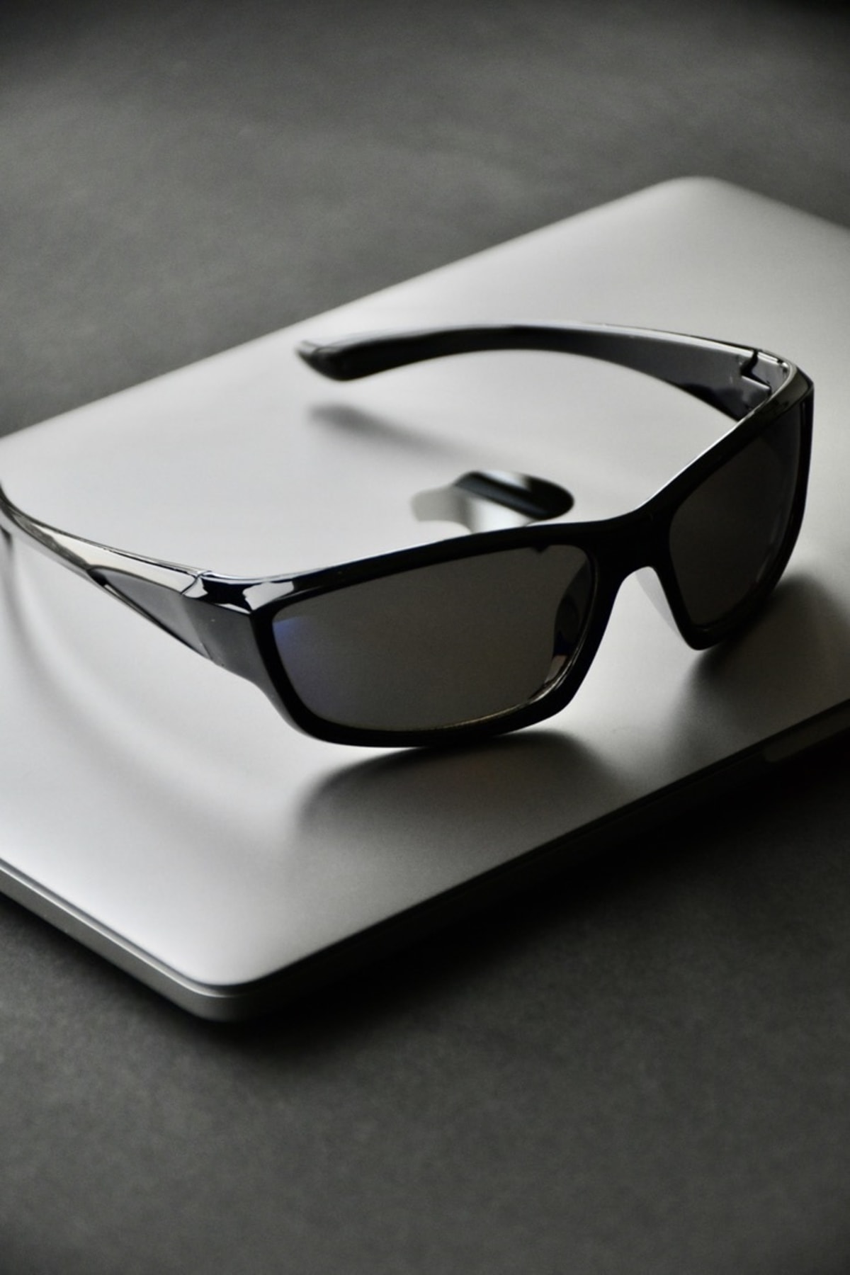 LOOKUP Tekno Güneş Gözlüğü Unisex Erkek Kadın Yeni Sezon Spor Uv 400 Korumalı Ce Belgeli Siyah Düz Cam