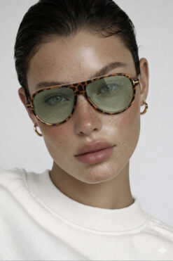 PİYESBOUTİQUE Unisex Kadın Erkek Uv400 Korumalı Çerçeveli Pilot Damla Kılıf Ve Silme Bezi Hediyeli Güneş Gözlüğü