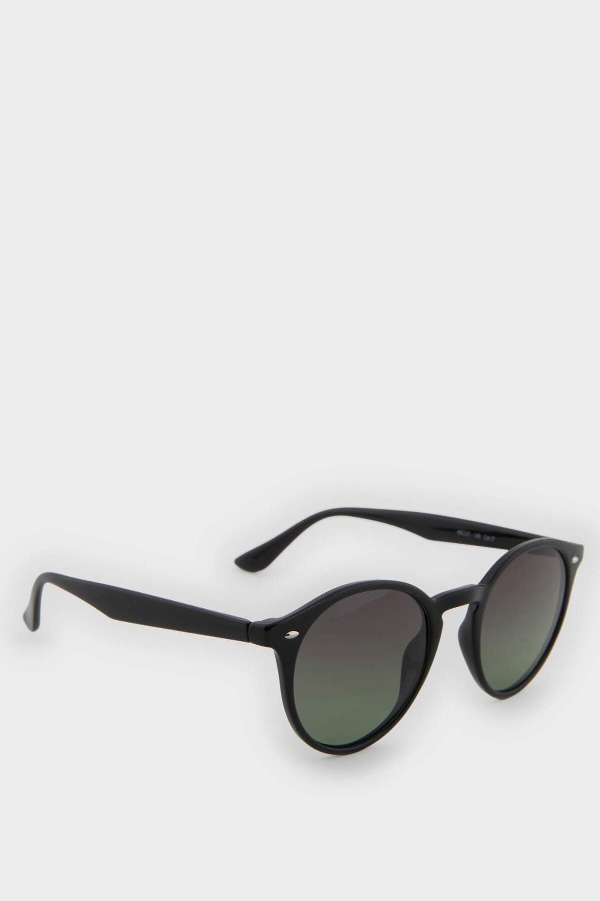 DeFacto Erkek Yuvarlak Siyah Plastik Çerçeve Siyah Cam Polarize Güneş Gözlüğü F0579AXNS