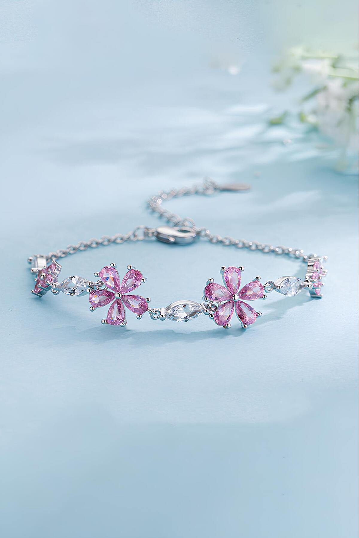 The Collection Cam Kristal Kiraz Çiçeği Bileklik Ayarlanabilir Kadın Bileklik