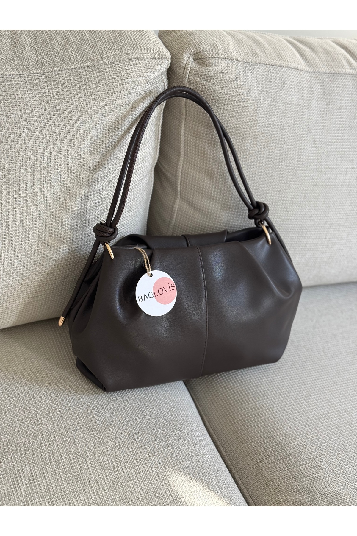 BAGLOVİS ASKISI DÜĞÜM DETAYLI ORTA BOY KAHVE KADIN OMUZ ÇANTASI EN35 BOY20 - Görsel 2