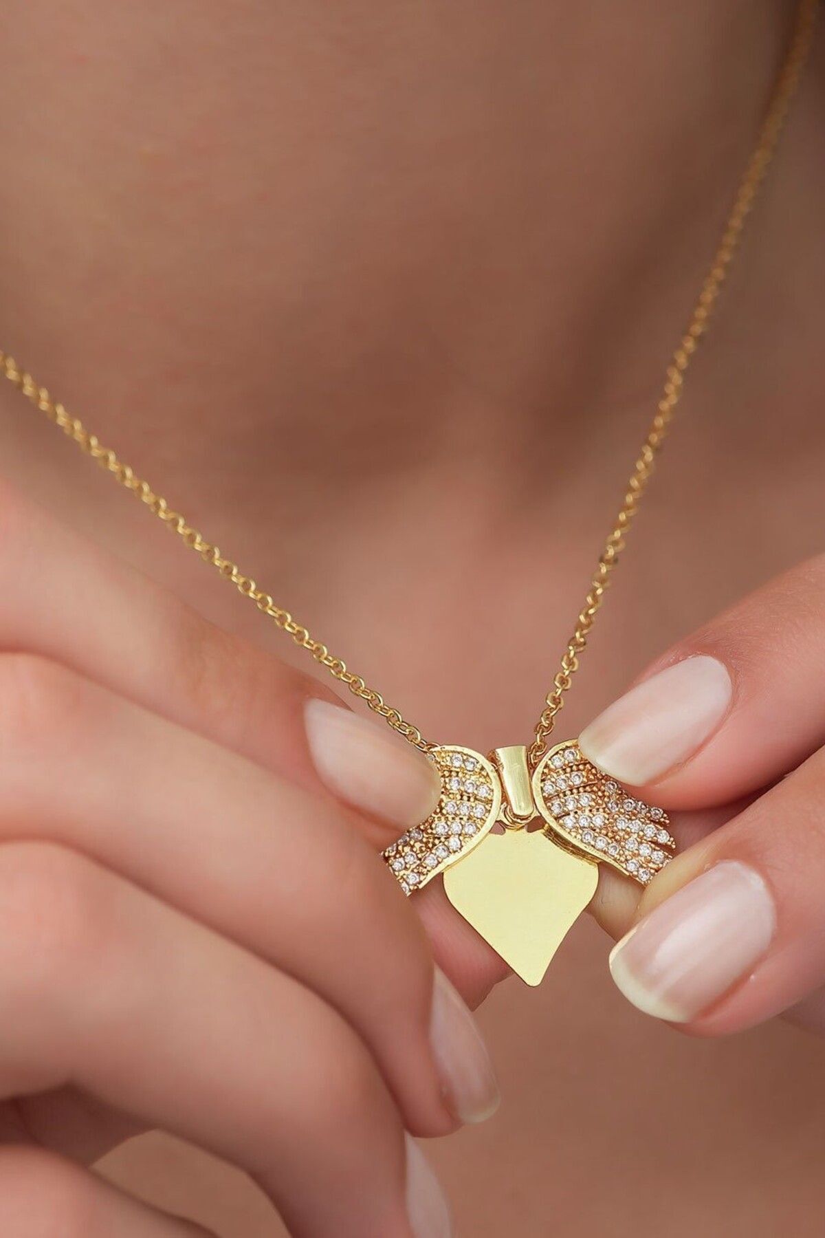 Takı Dükkanı Kişiye Özel Gizli İsim Yazılı Aşkın Kanatları Açılan Kalpli Kolye bbk55 - Görsel 3