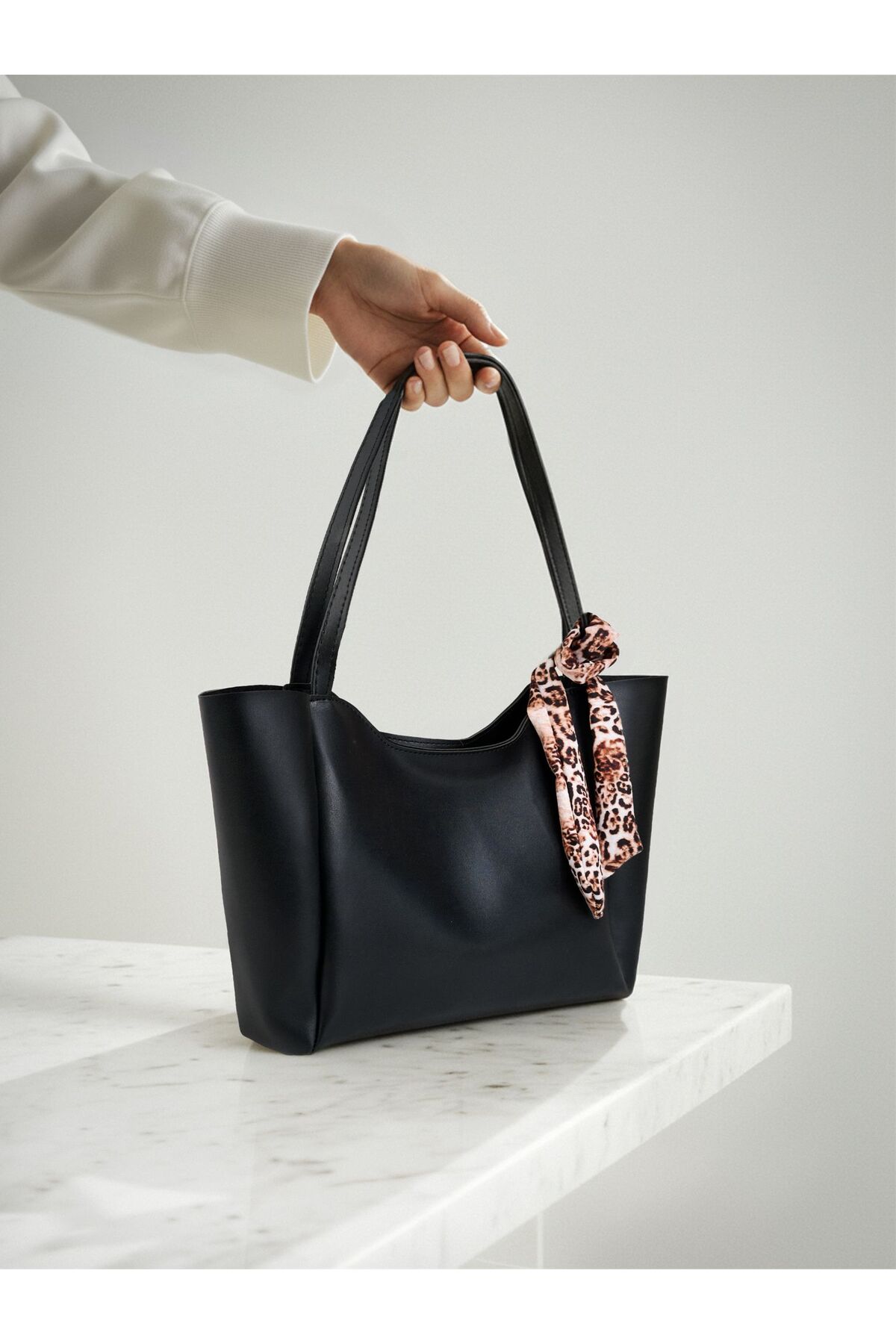 MYSTOBAG Fularlı(degişkenlik göstermektedir)Fermuarlı Ve Çıtçıt Kapamalı Shopper El Ve Omuz Çantası - Görsel 3