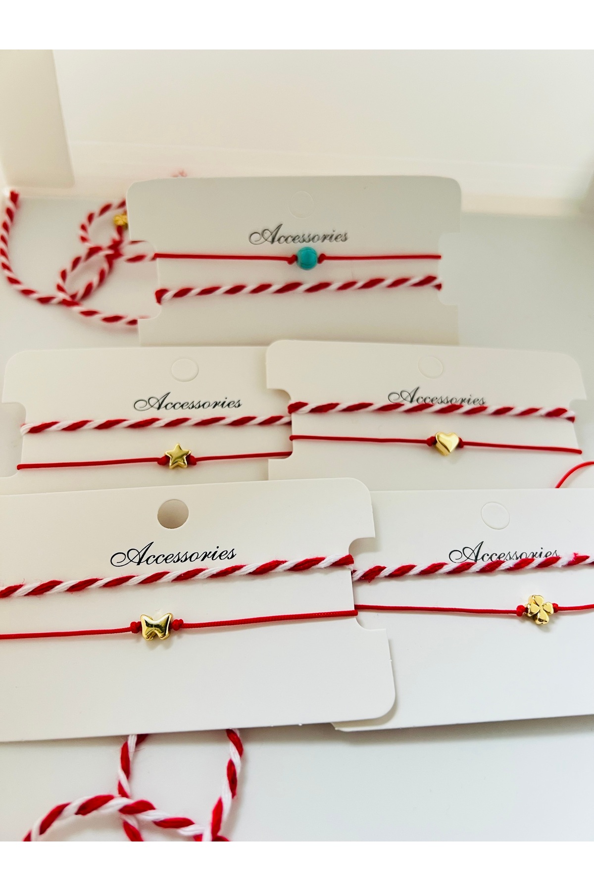 KOALA COMPANY 10 LU SET KIRMIZI İP + MARTENİÇKA BİLEKLİK HER MODELDEN 2 ŞER TANE 10 KART 20 BİLEKLİK - Görsel 3