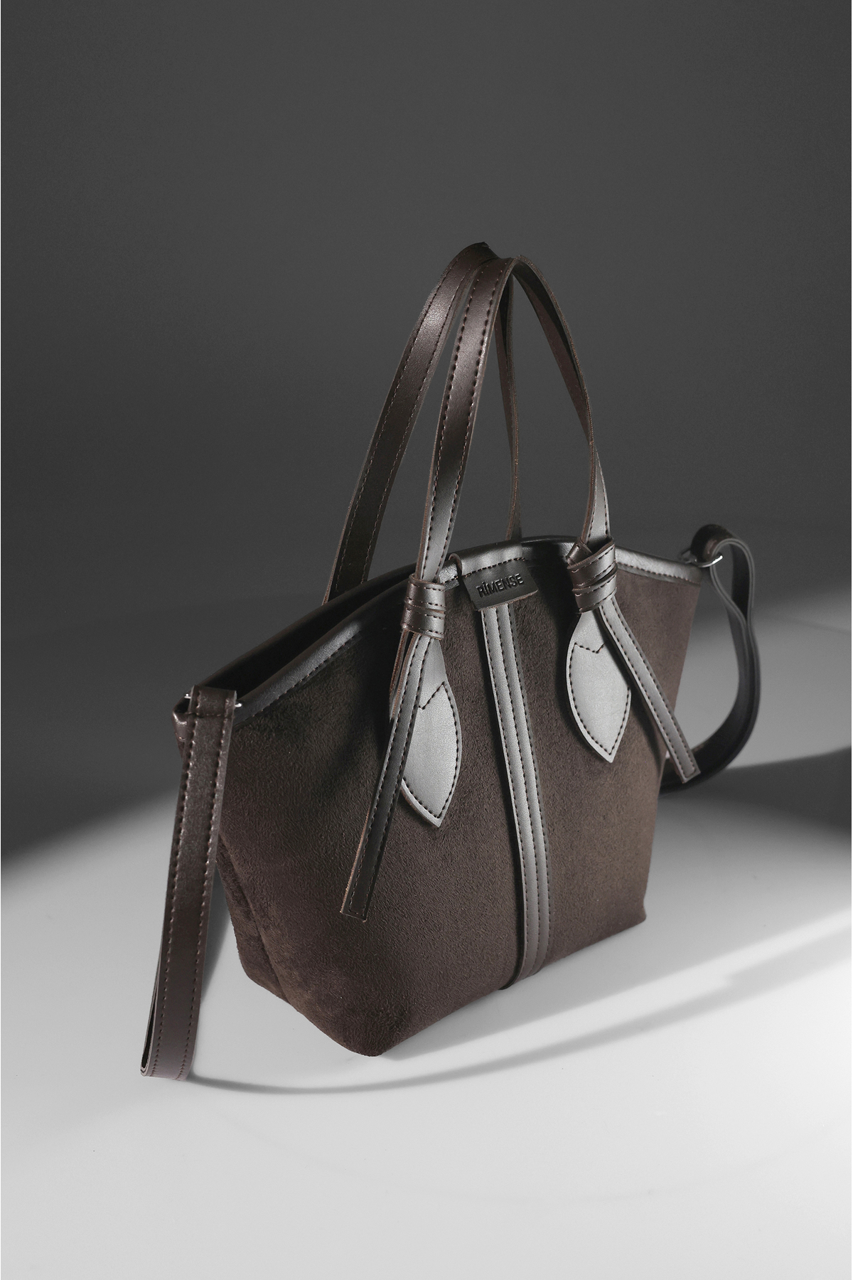 Rimense Kadın Acı Kahverengi Süet Acı Kahverengi Suni Deri Fermuarlı Astarlı El ve Omuz Çantası - Görsel 2