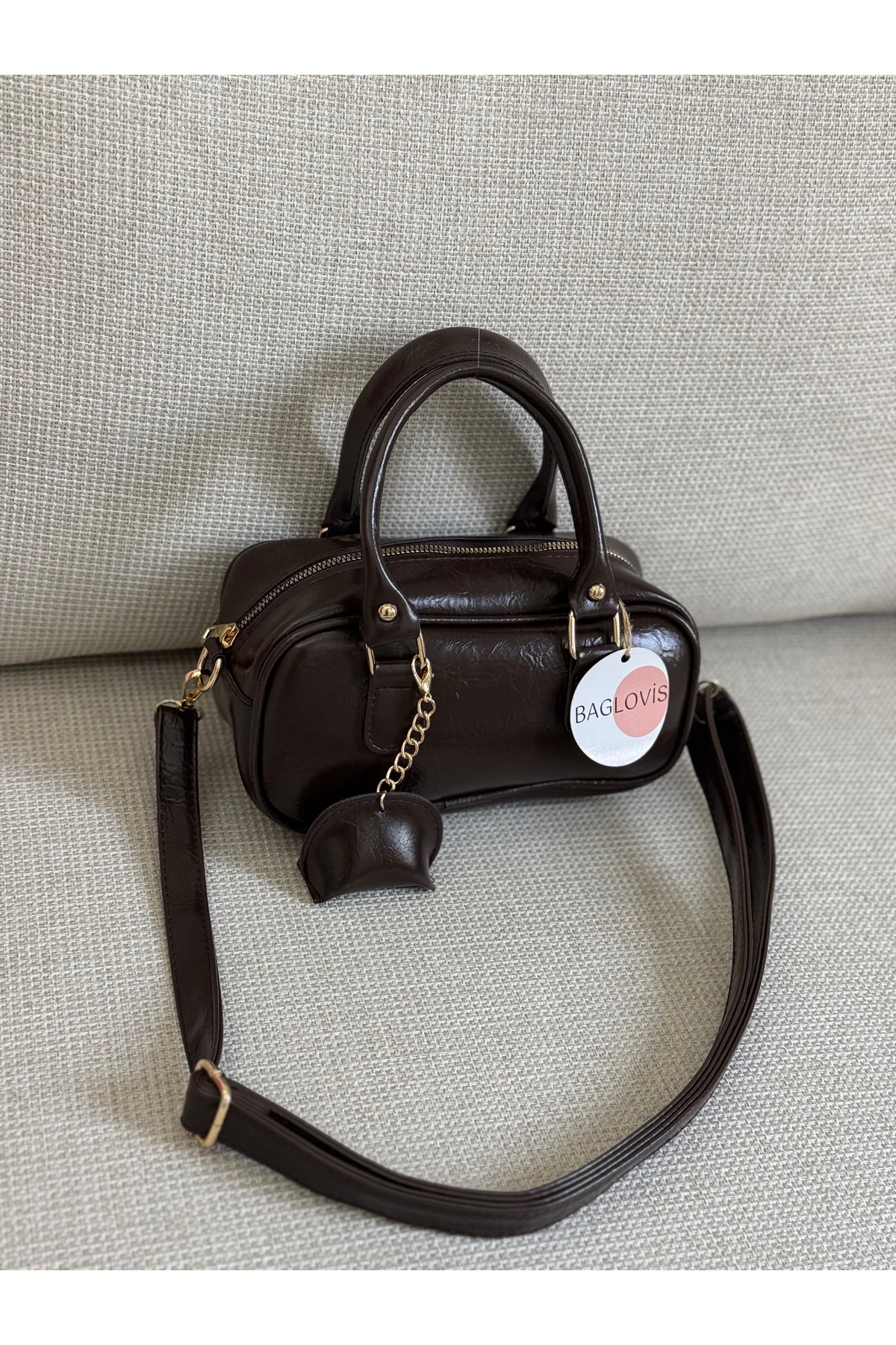 BAGLOVİS MİNİK DERİ CHARM DETAYLI KÜÇÜK KAHVE KADIN OMUZ ÇANTASI - Görsel 2