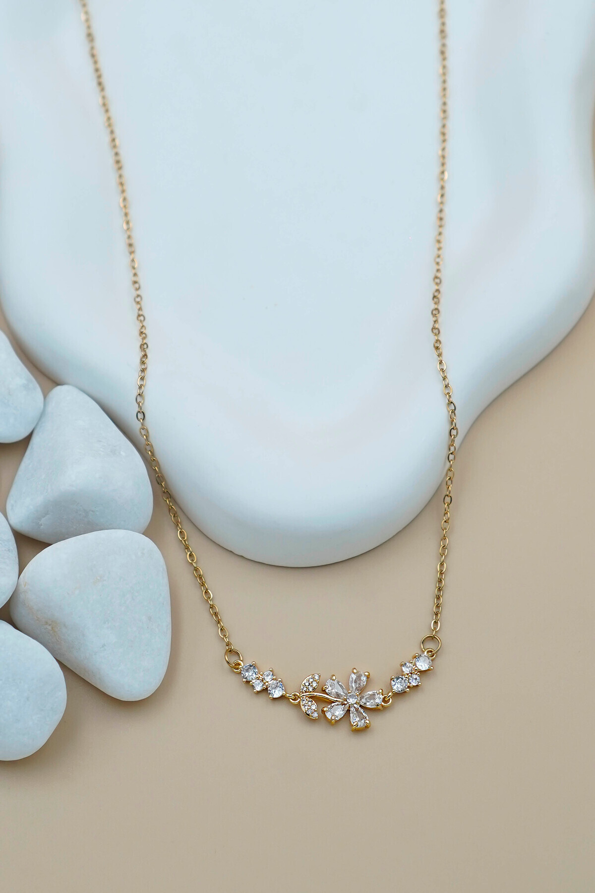 TREND COLLECTİON Kadın Paslanmaz Çelik Gold Zincir Zarif Çiçek Kolye - Görsel 3