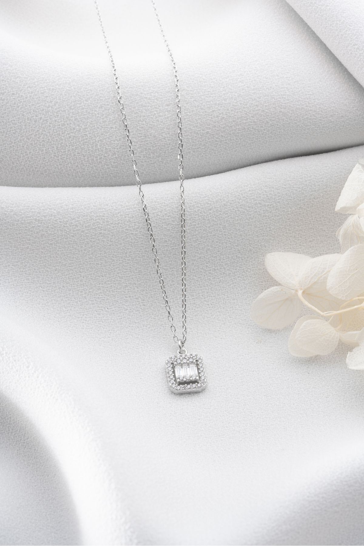 Silvano Jewelry 925 Ayar Gümüş Baget Taşlı Kolye - Görsel 3