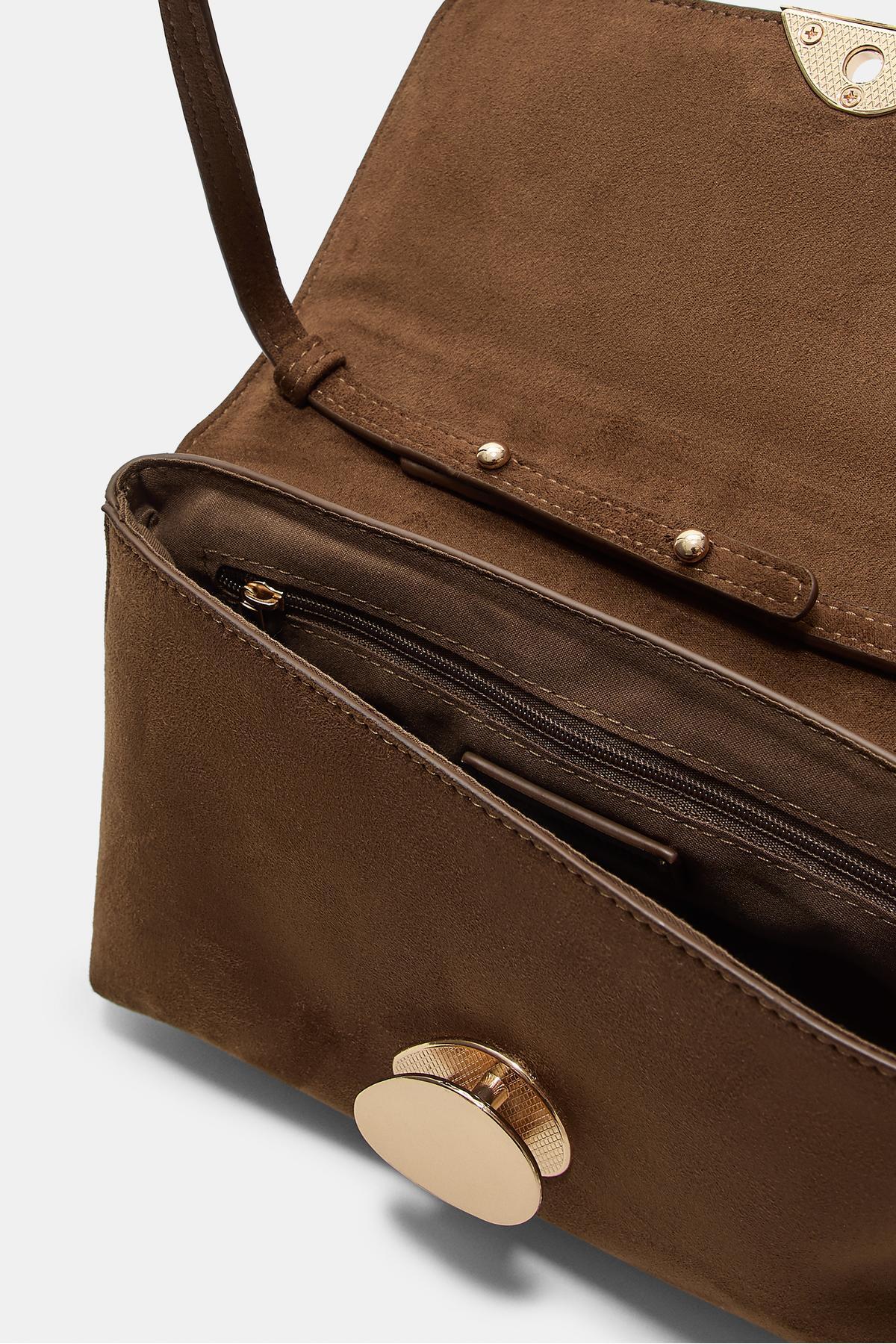 Stradivarius Suni Süet Asimetrik Metal Kilitli Çanta - Görsel 3