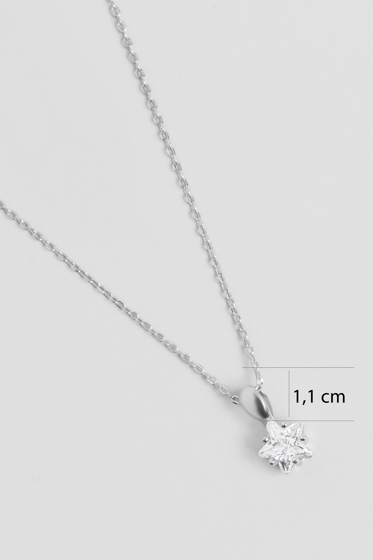 So CHIC... Minimal Yıldız Taşlı 18 Ayar Beyaz Altın Kaplama 45 Cm Gümüş Kolye - Görsel 3
