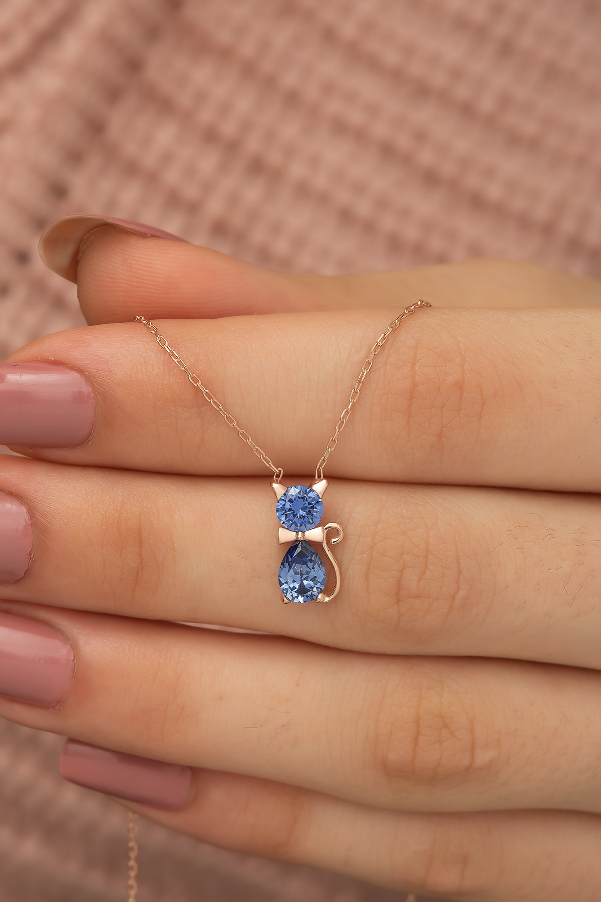 Nereze Kadın Tanzanit Taşlı Kedi Gümüş Kolye