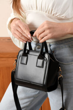 İAMBTŞY Kutu Üç Gözlü El Ve Omuz Çantası