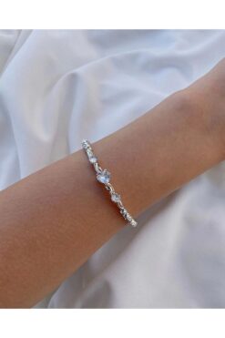 Eylülün Takısı Kadın Gümüş Renk Taşlı Kalp Dorika Bileklik