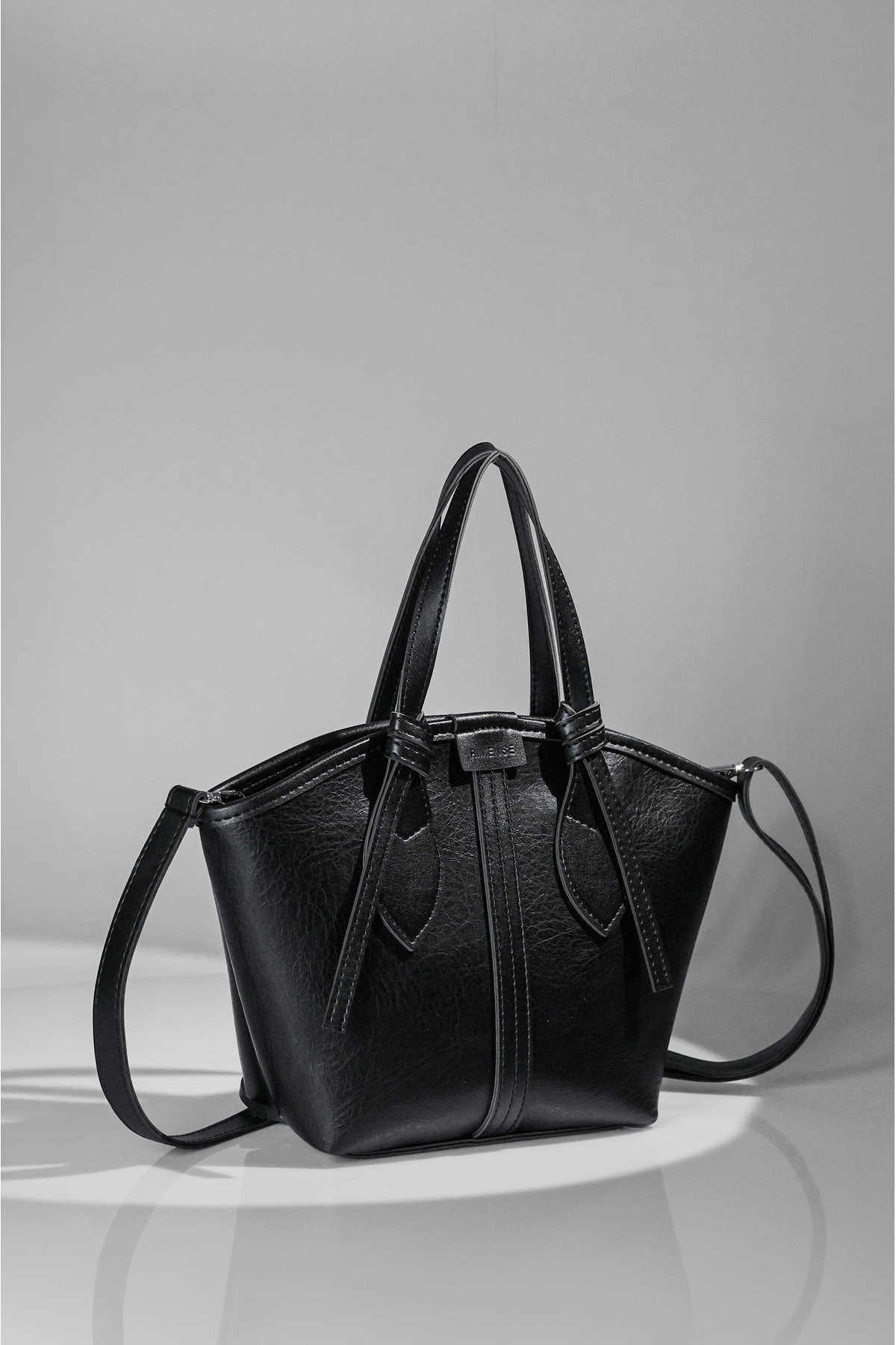 Rimense Kadın Siyah Fermuarlı Astarlı El ve Omuz Çantası