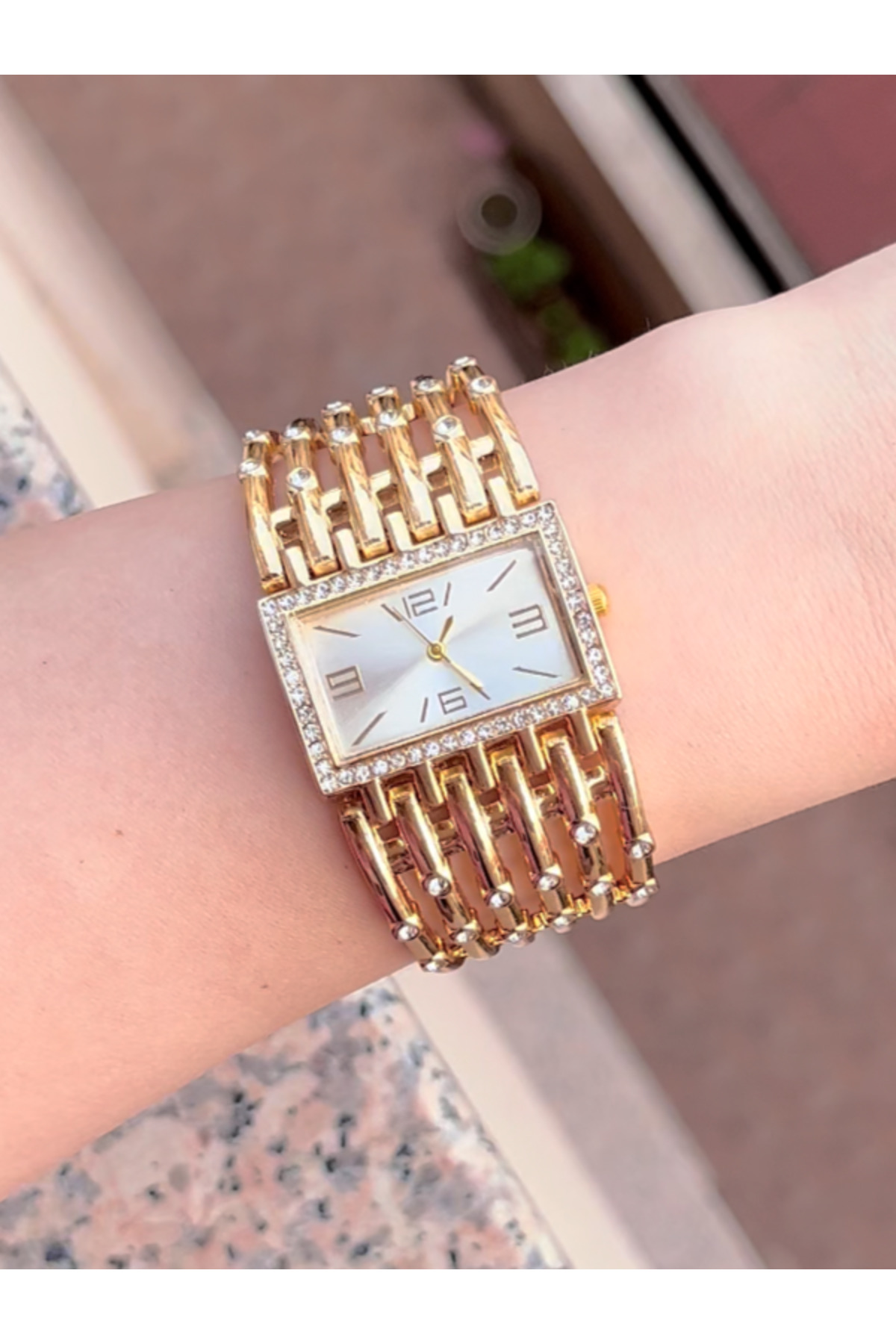 CLUPPOLOON Kadın Kol Saati Kelepçe Taşlı Kaburga Model