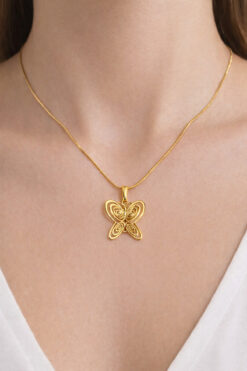 Ressia Füsün Kelebek Kolye Masumiyet Müzesi Çelik