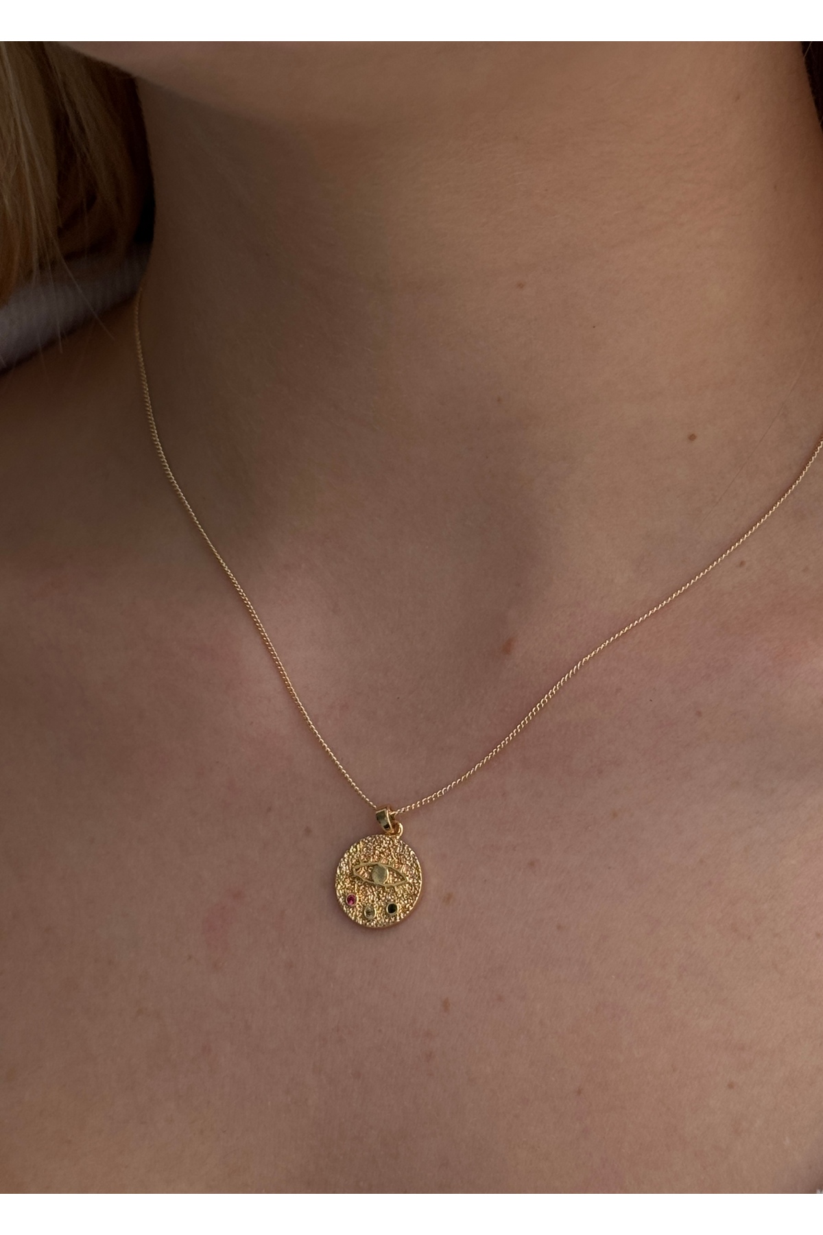 KİLİGİSTANBUL GÖZ DETAY MADALYON KOLYE 40+5 CM - Görsel 2