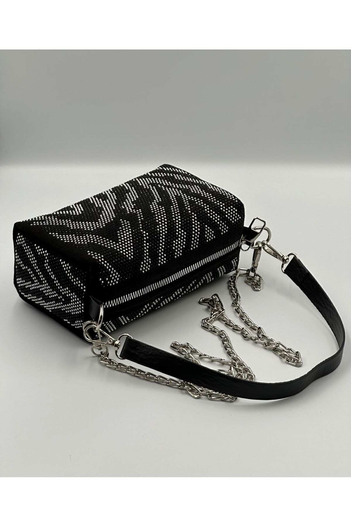 Merdiven6 Askılı Gece Çantası