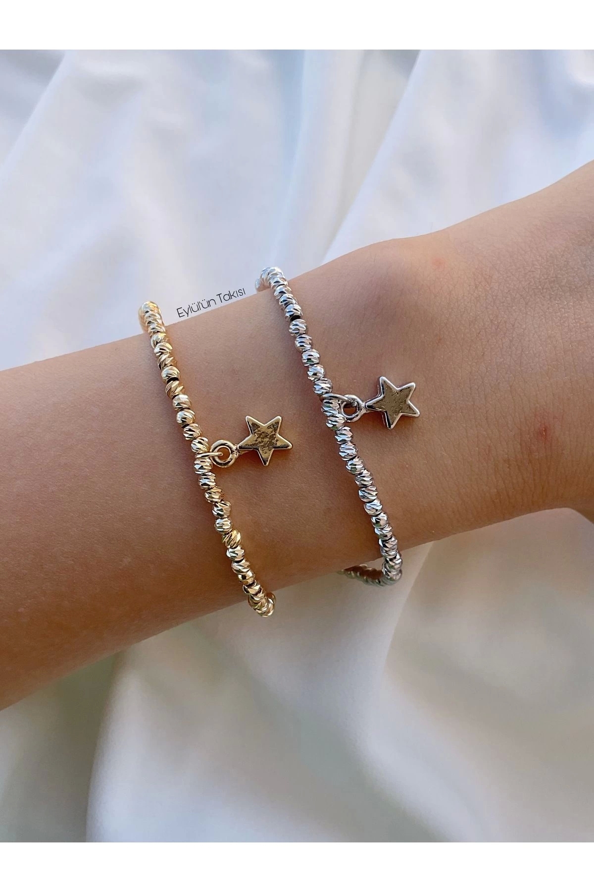 Eylülün Takısı Kadın Gold Renk Yıldız Figürlü Dorika Bileklik - Görsel 3