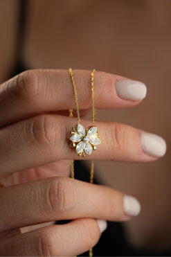 Silvano Jewelry 925 Ayar Gümüş Mıknatıslı Beyaz Taşlı Lotus Kolye