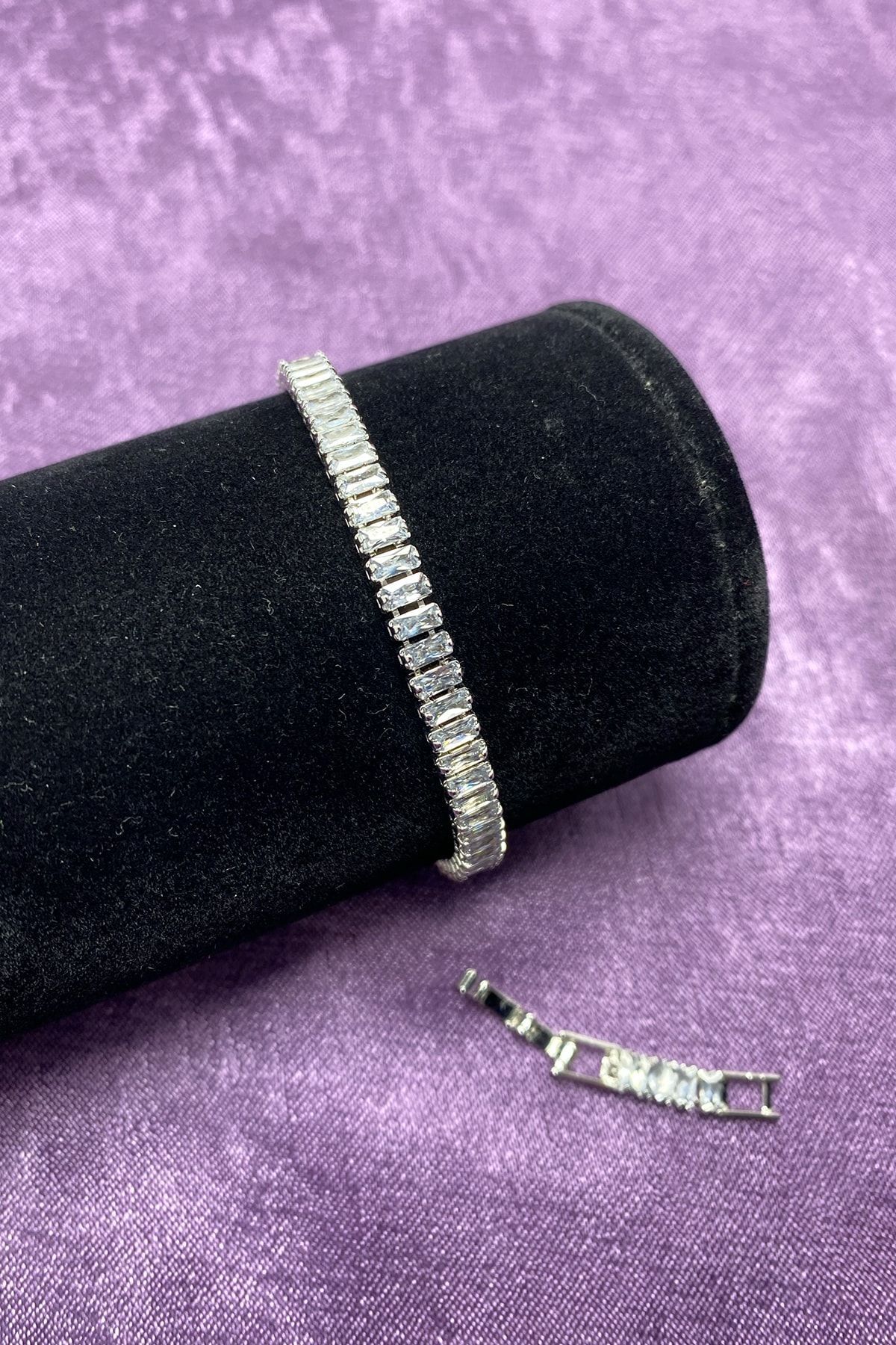 Ressia Kadın Gümüş Kaplama Zirkon Taşlı Baget Model Su Yolu Bileklik - Görsel 3