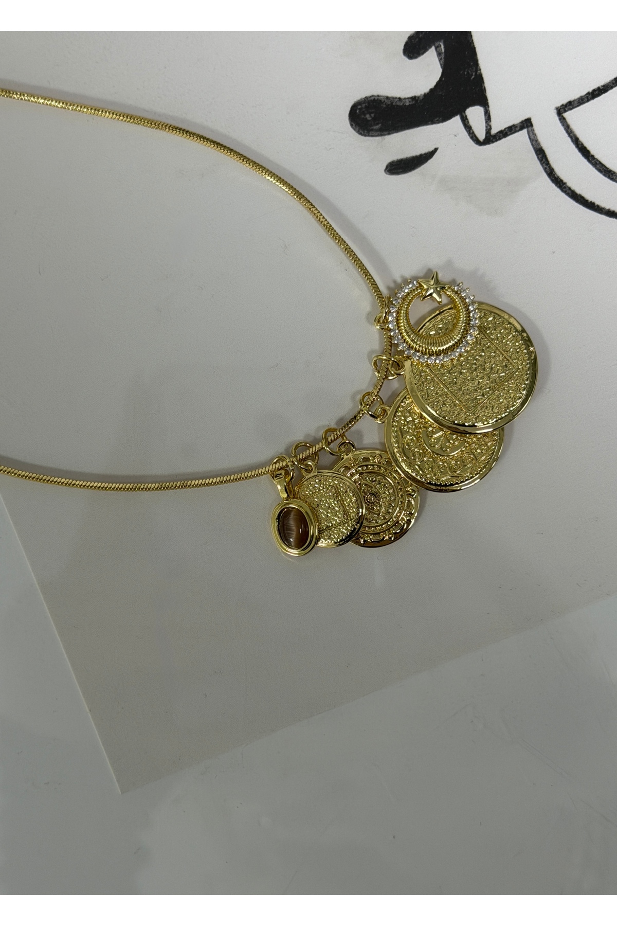 KİLİGİSTANBUL GOLD RENK ÇELİK CHARMLI KOLYE - Görsel 2