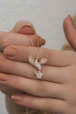 Nereze 925 Ayar Gümüş Manolya Çiçeği Detaylı Zümrüdü Anka Kuşu Kolye