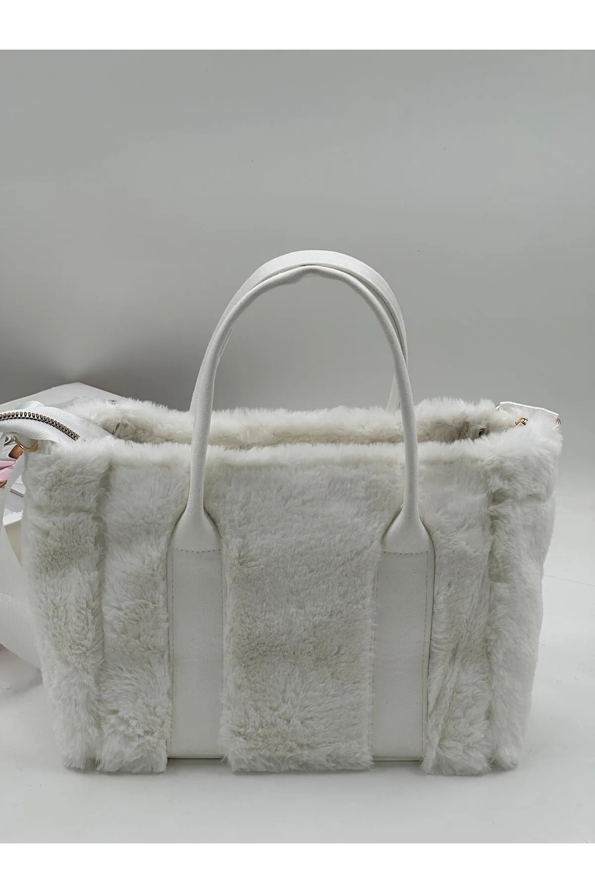 AngelBags Kadın Beyaz Kolon Askılı Kürklü Peluş Çapraz Çanta - Görsel 3