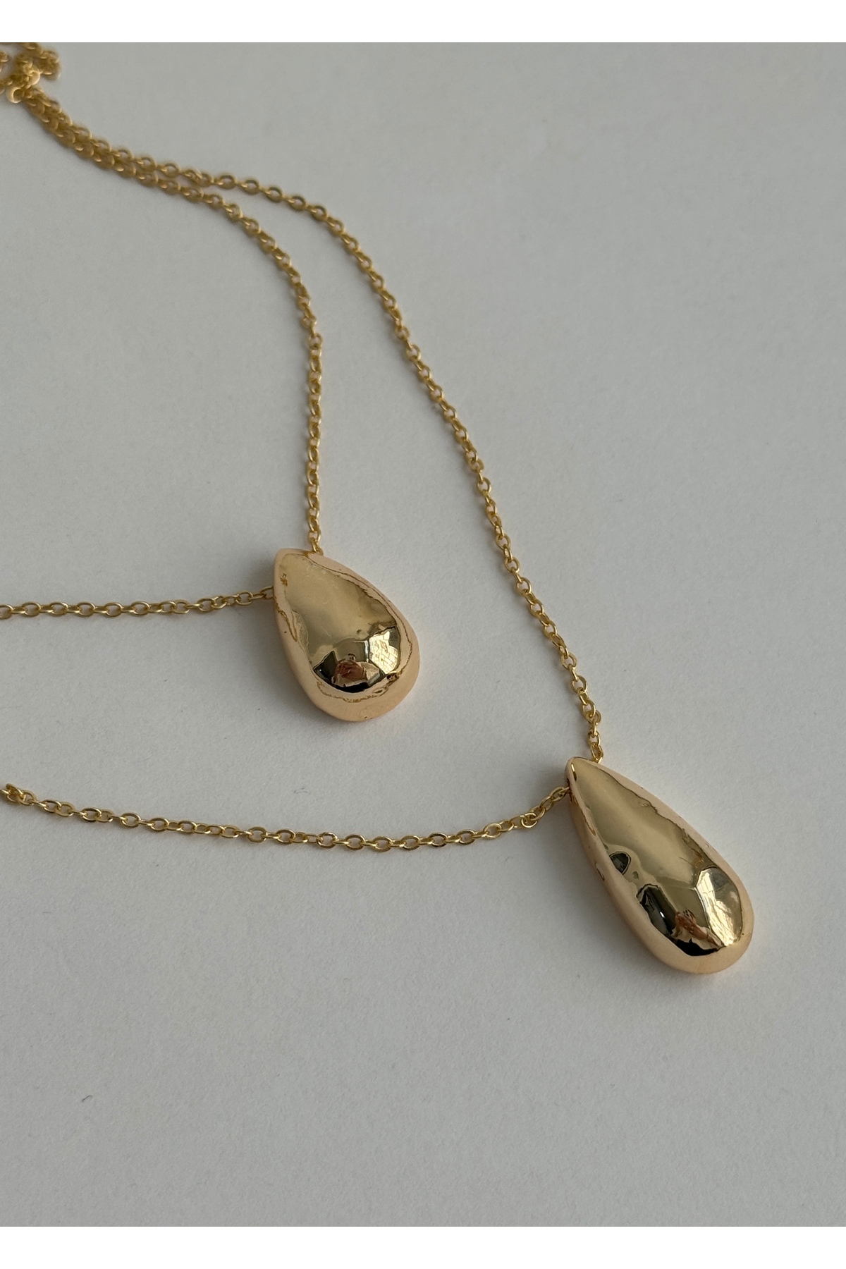 KİLİGİSTANBUL GOLD RENK ÇİFT BOTE KOLYE - Görsel 3