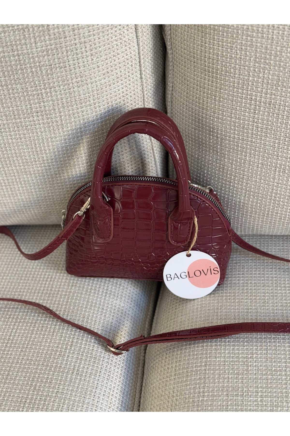 BAGLOVİS KROKO DERİ MİNİK EL VE ÇAPRAZ BORDO KADIN OMUZ ÇANTASI EN18 BOY12 - Görsel 2
