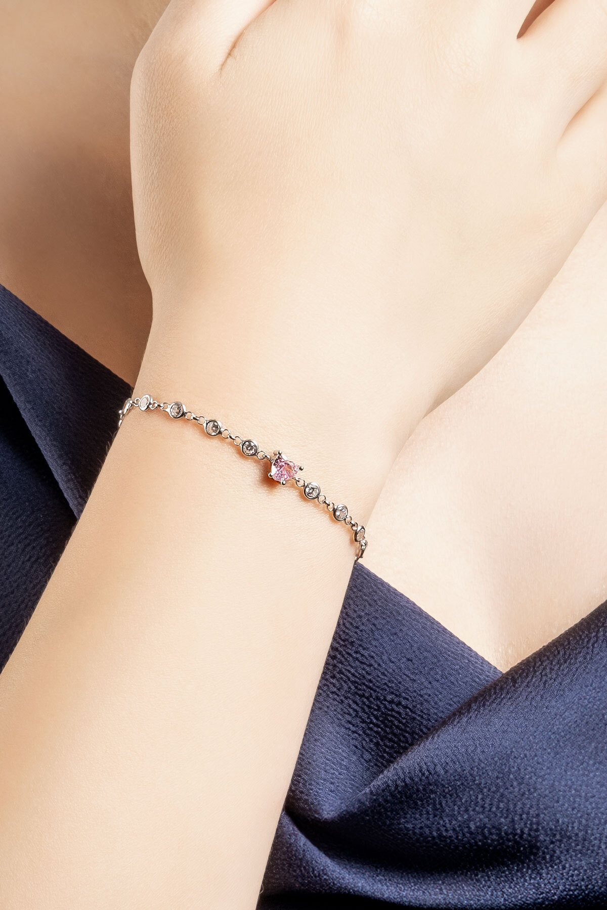 So CHIC... Aşk Yolu 18 Ayar Beyaz Altın Kaplama 19 Cm Gümüş Bileklik - Görsel 2