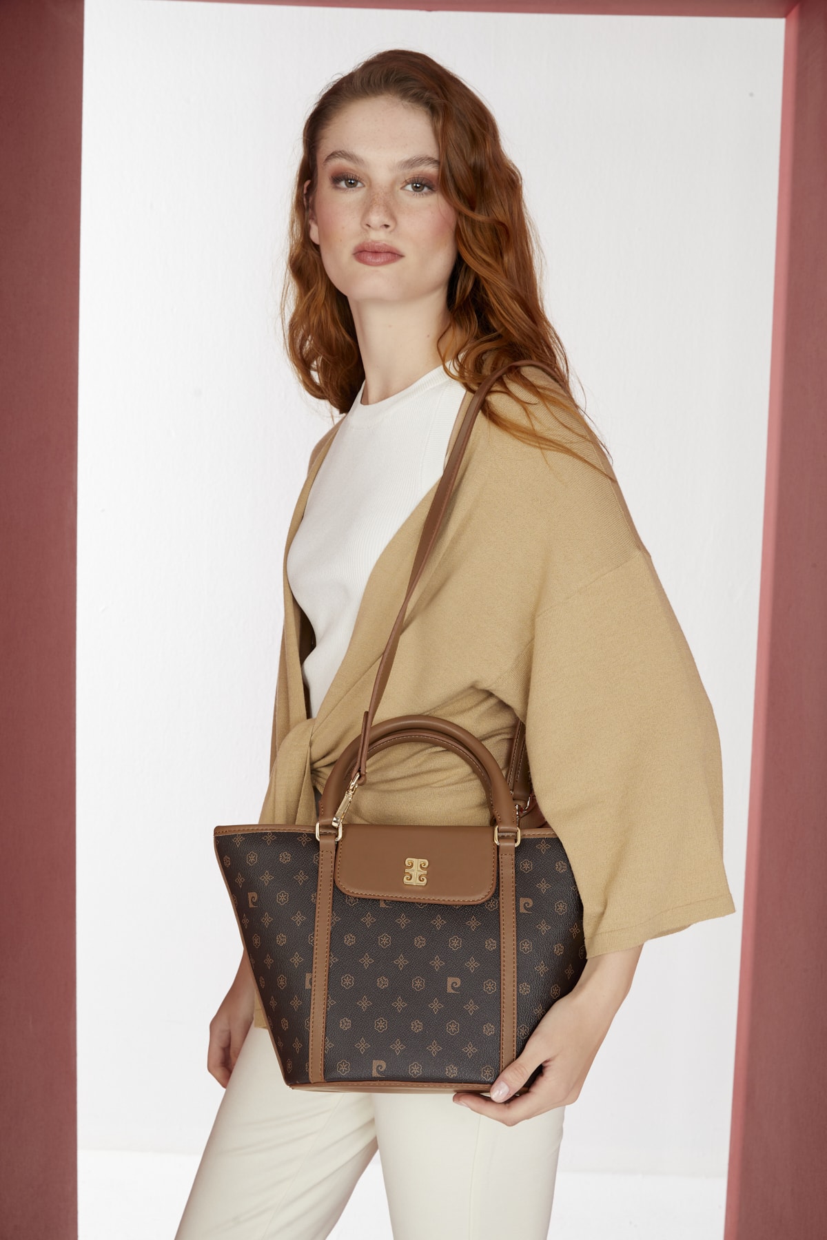Pierre Cardin Kahve Monogram Kadın Omuz Çantası 05PO23Y1717