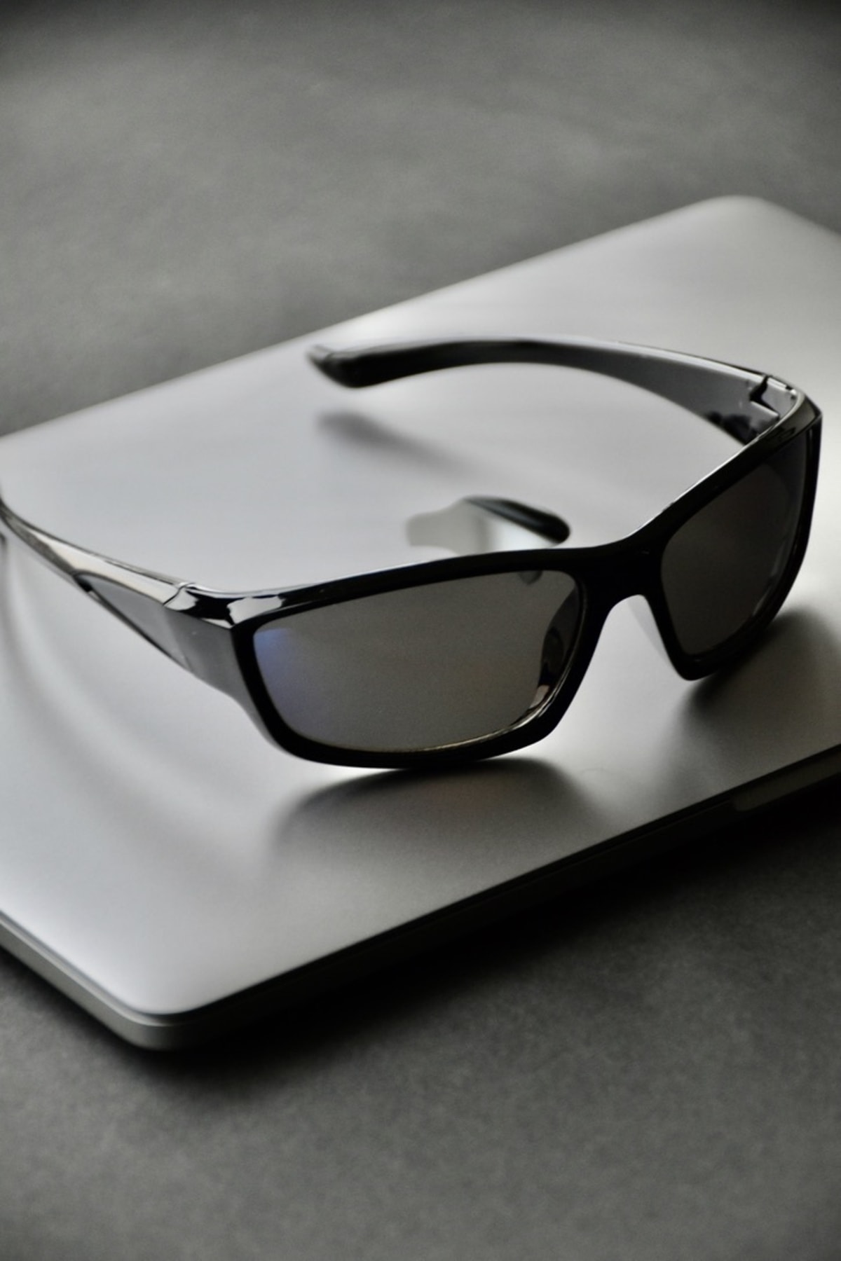 LOOKUP Tekno Güneş Gözlüğü Unisex Erkek Kadın Yeni Sezon Spor Uv 400 Korumalı Ce Belgeli Siyah Düz Cam - Görsel 3