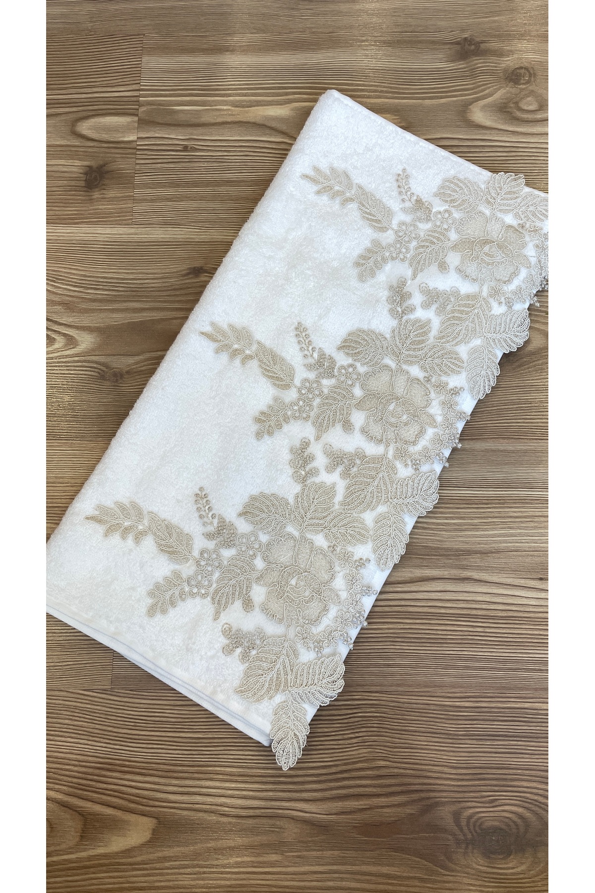 Acurmans Tekli Çeyizlik Havlu (Ekru) Gardenya Desen Fransız Danteli - Görsel 3