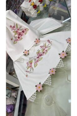 AHSEN TASARIM 3D NAKIŞLI ANALI KIZLI KADİFE SUNİ İPEK İPTEN İĞNE OYASI EL YÜZ HAVLUSU