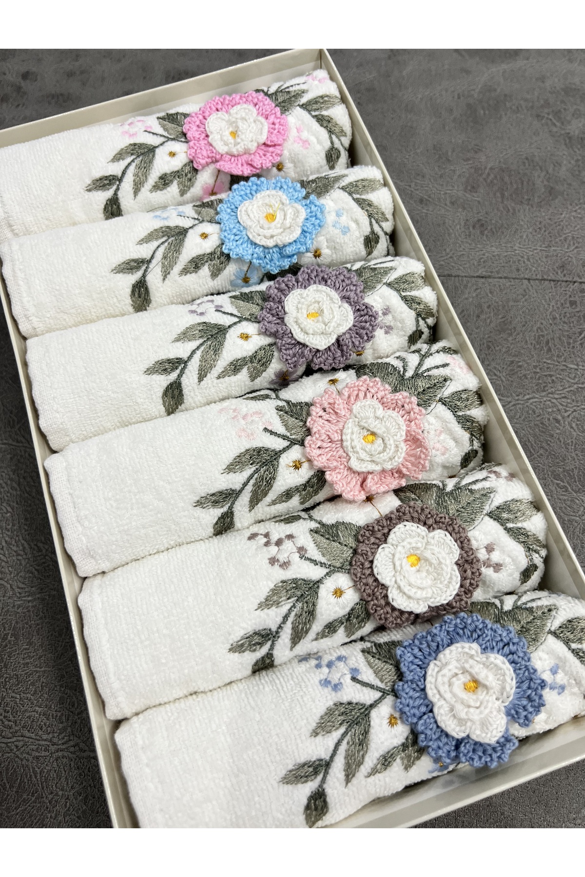AYHANHOME 6'lı 3d El İşleme Çiçek Buket Desenli Kutulu Çeyizlik 30x50 Mutfak Havlu Seti